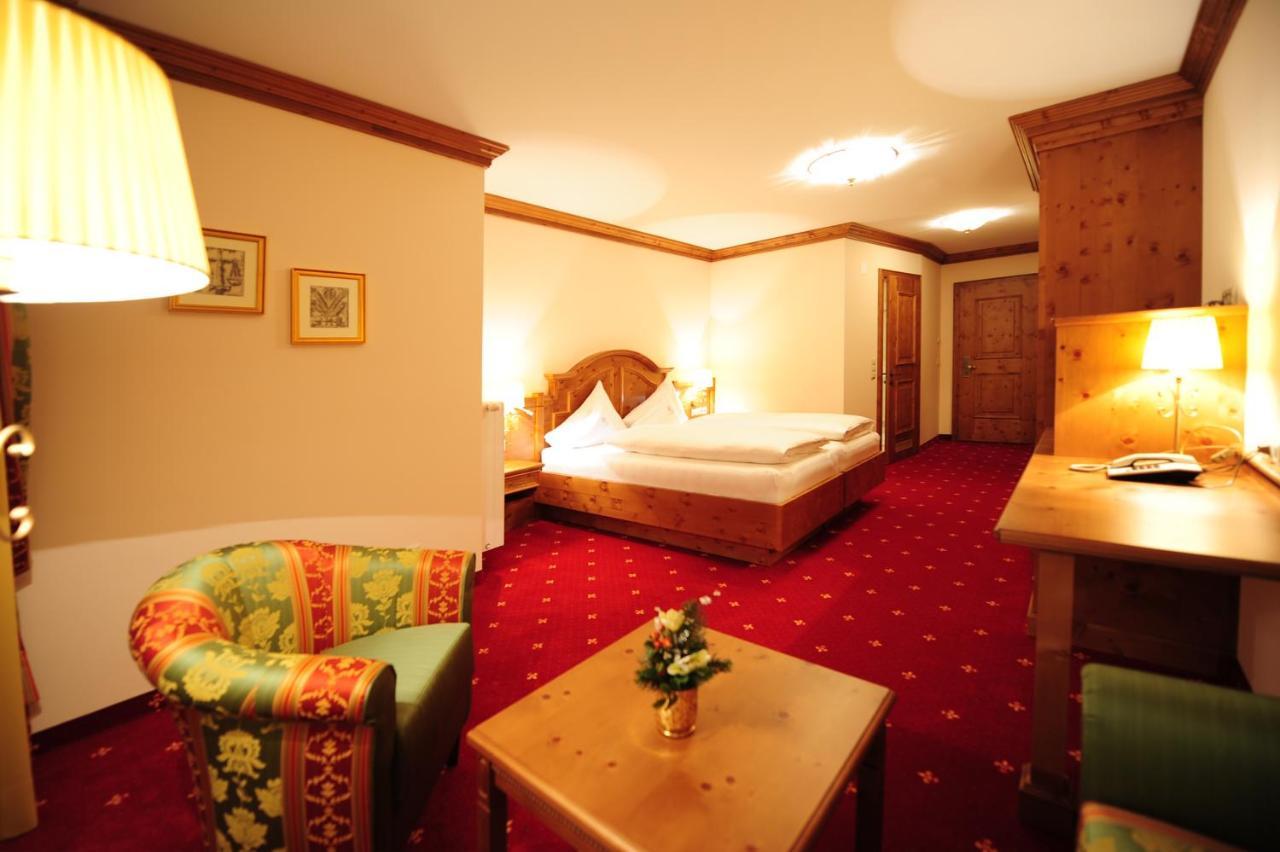 Hotel Max แซร์เฟาส์ ภายนอก รูปภาพ