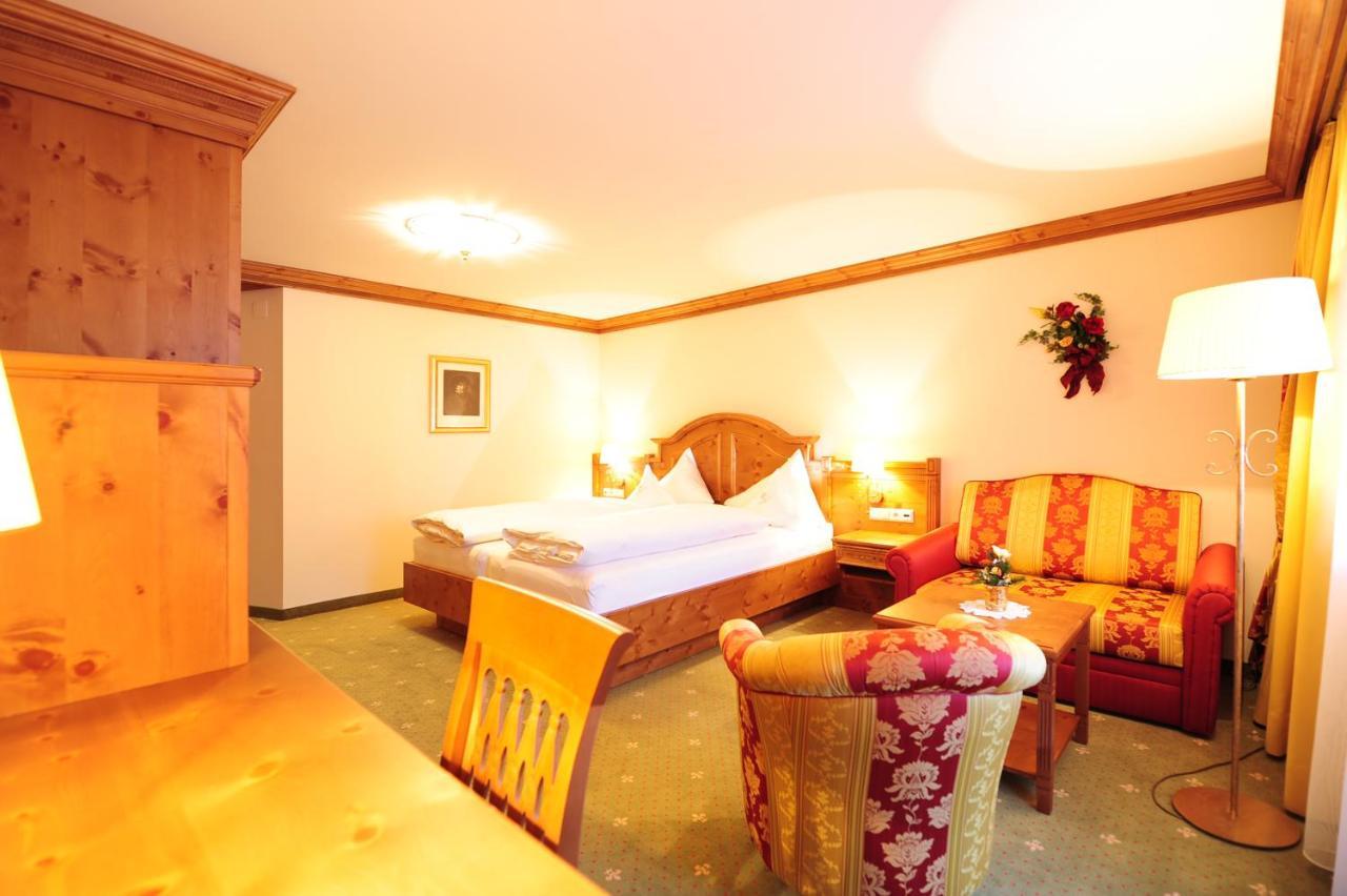 Hotel Max แซร์เฟาส์ ภายนอก รูปภาพ