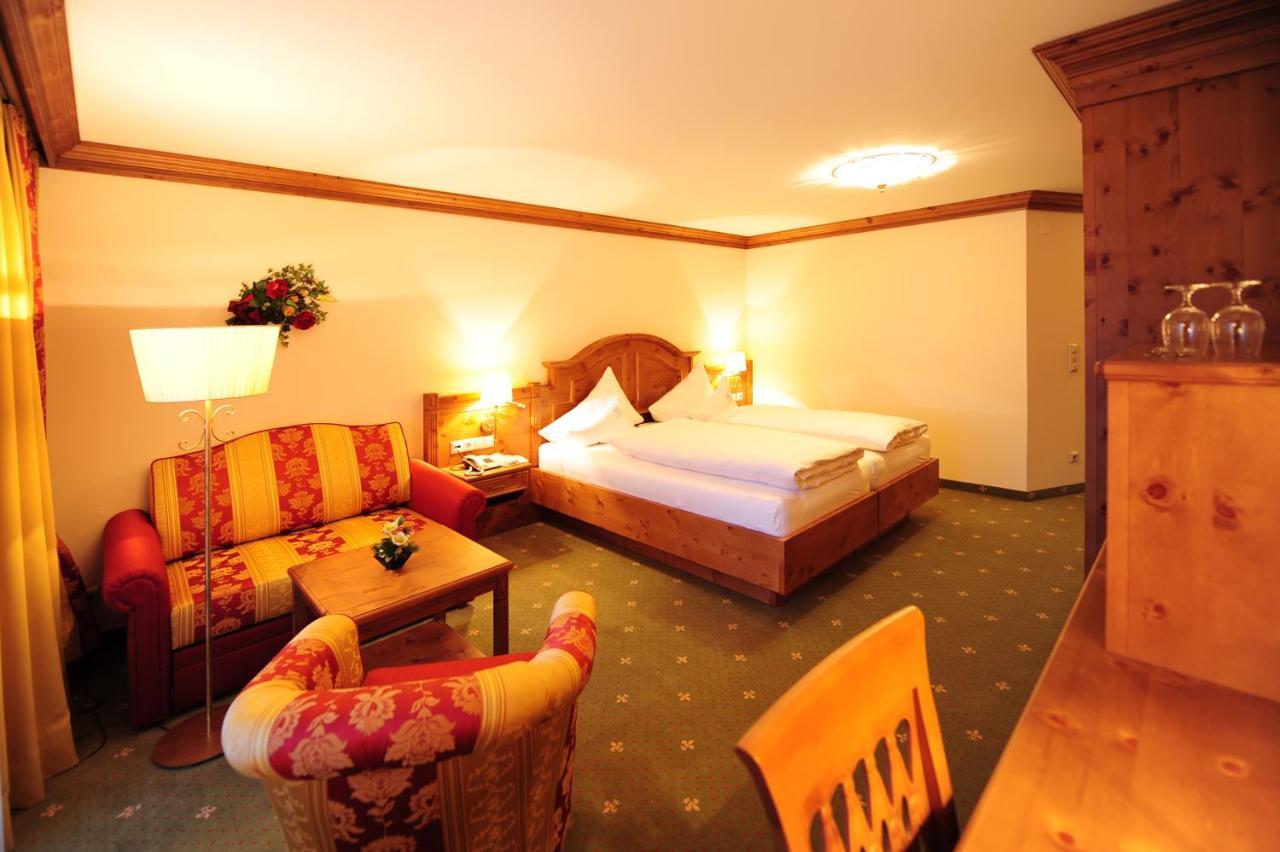 Hotel Max แซร์เฟาส์ ภายนอก รูปภาพ