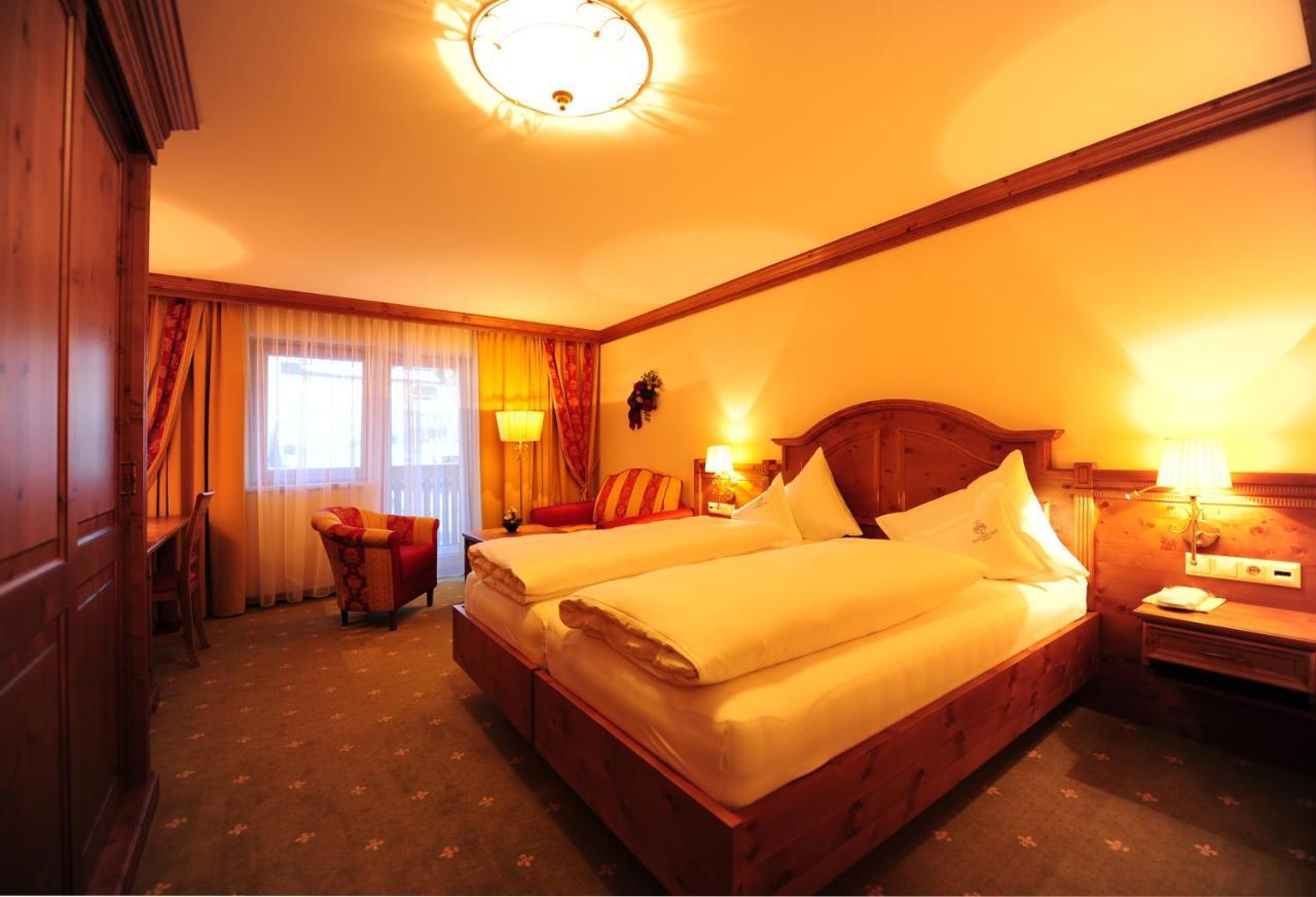 Hotel Max แซร์เฟาส์ ภายนอก รูปภาพ