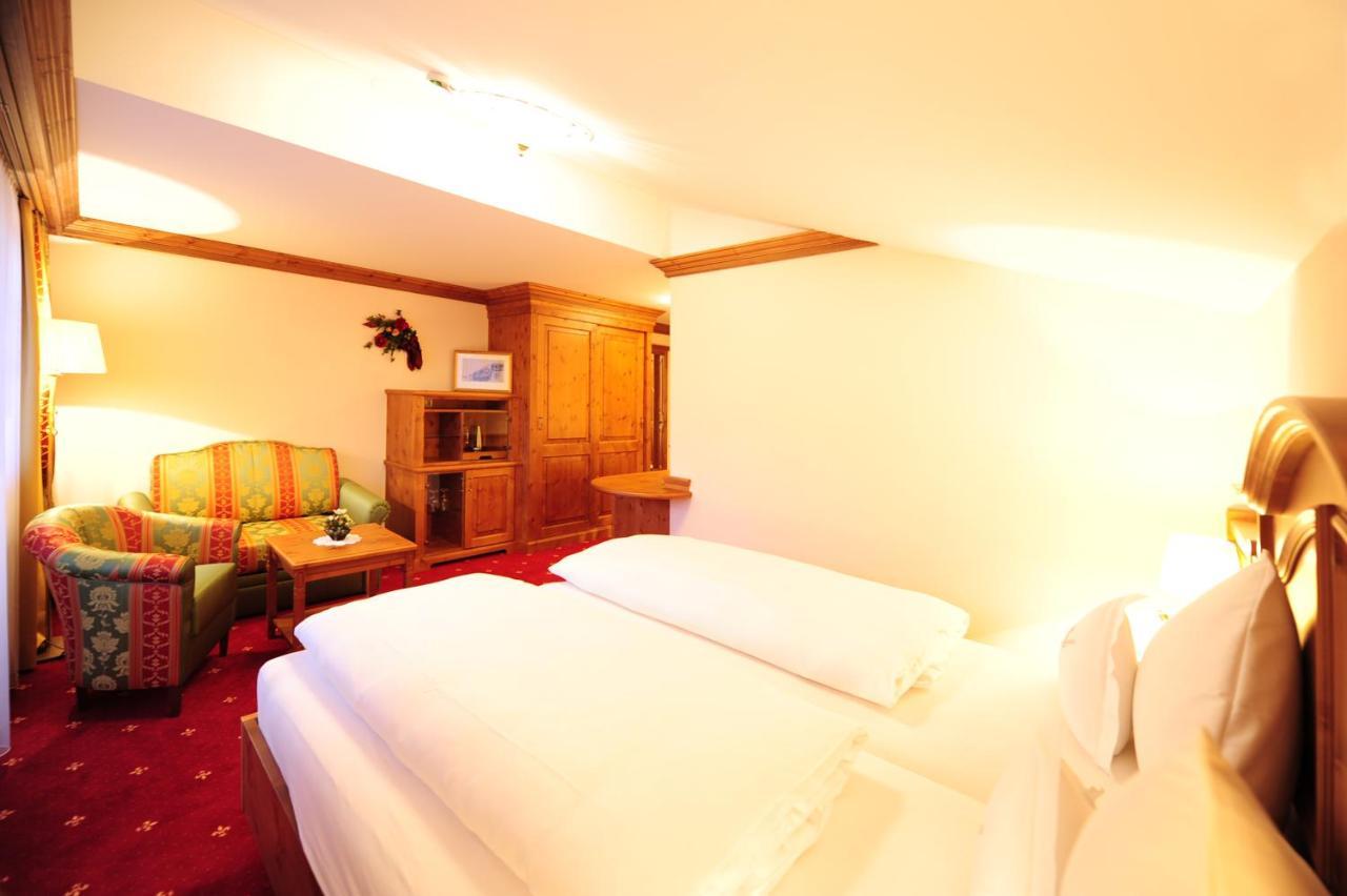 Hotel Max แซร์เฟาส์ ภายนอก รูปภาพ
