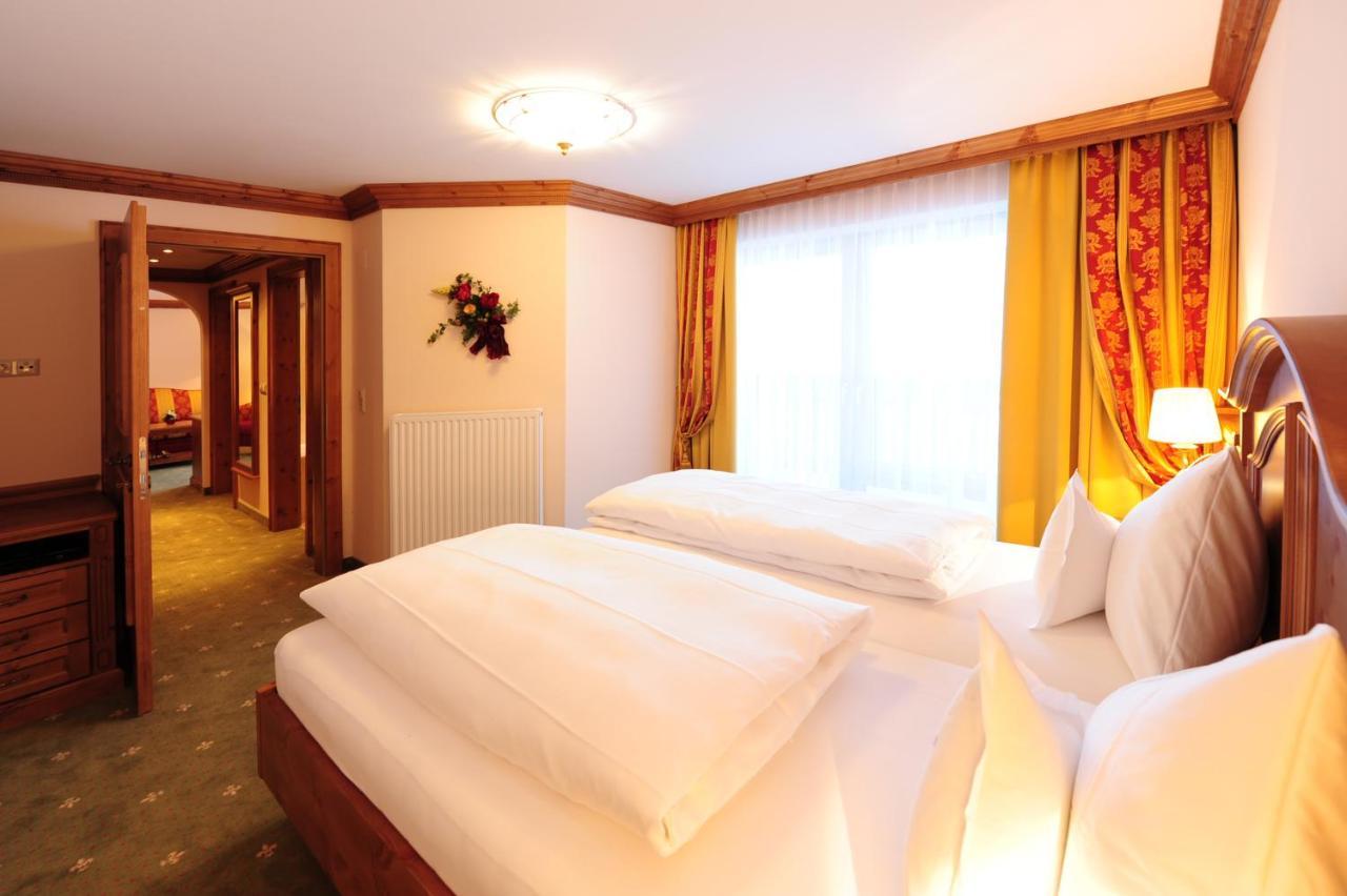Hotel Max แซร์เฟาส์ ภายนอก รูปภาพ