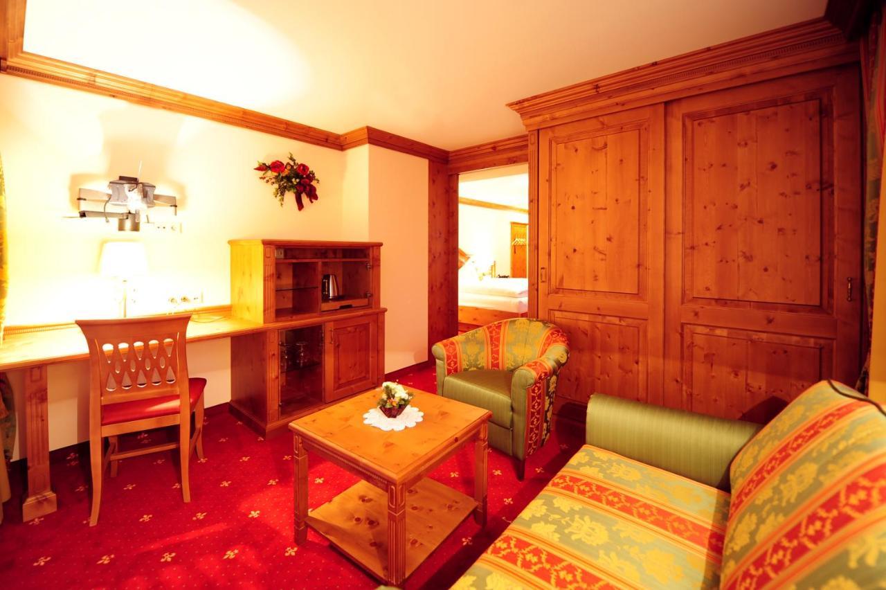 Hotel Max แซร์เฟาส์ ภายนอก รูปภาพ