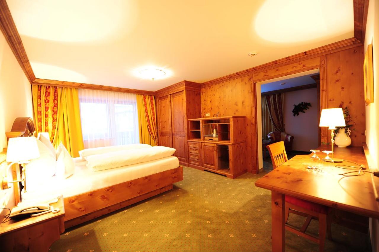 Hotel Max แซร์เฟาส์ ภายนอก รูปภาพ